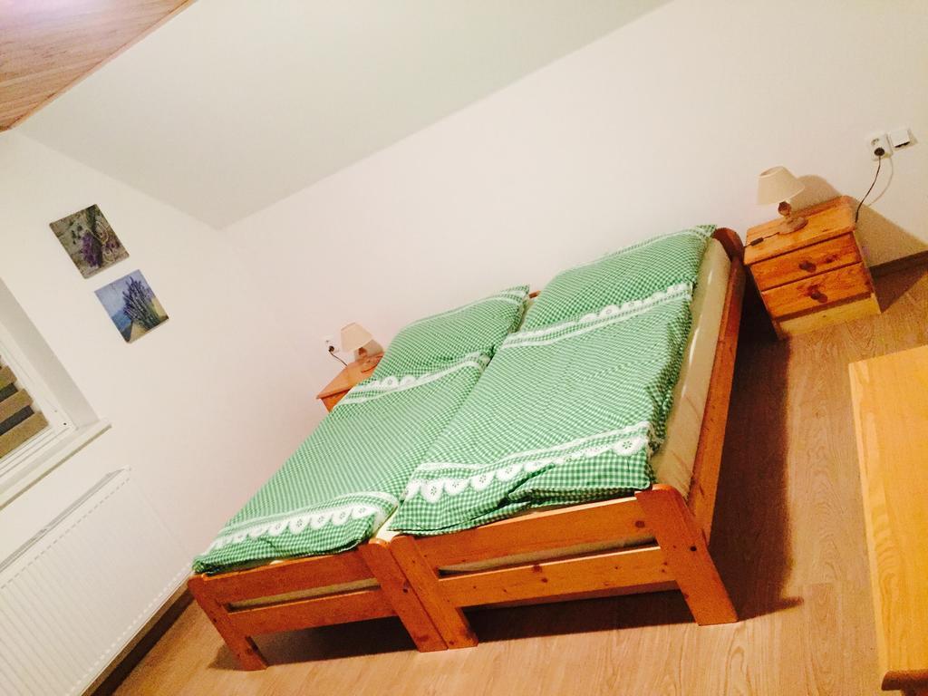 Apartment U Andela Dlouha Ves Luaran gambar